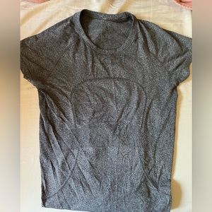 Lululemon grey shirt